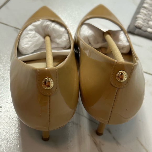 Michael Kors Nude Patent Leather Pumps (8) - Picture 5 of 8